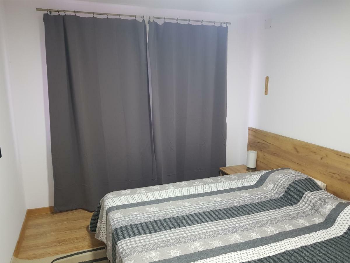 Casa Elis Piscina, Jacuzzy , Sauna, Ciubar Merei エクステリア 写真